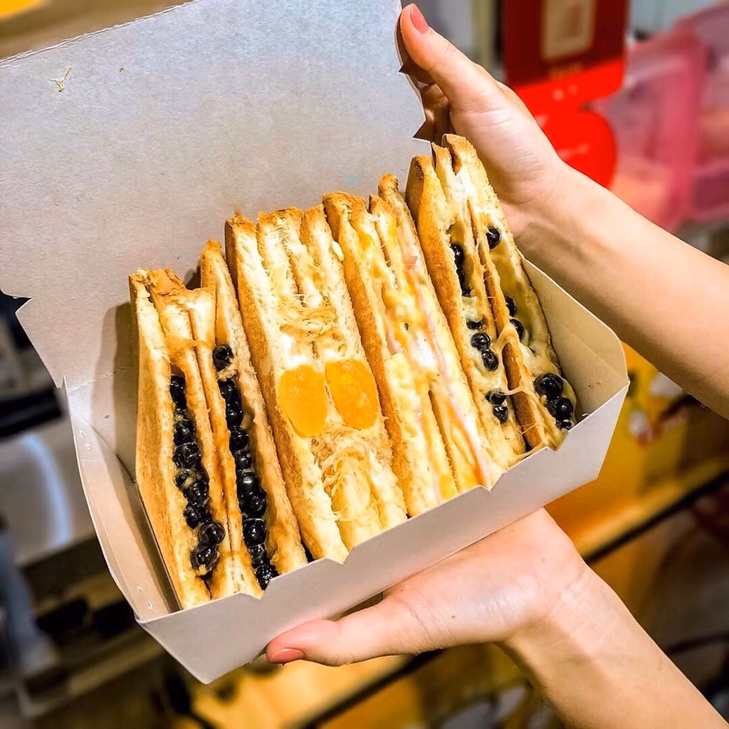 Ảnh: Canquetsaigon, Hukha.foodaholic.