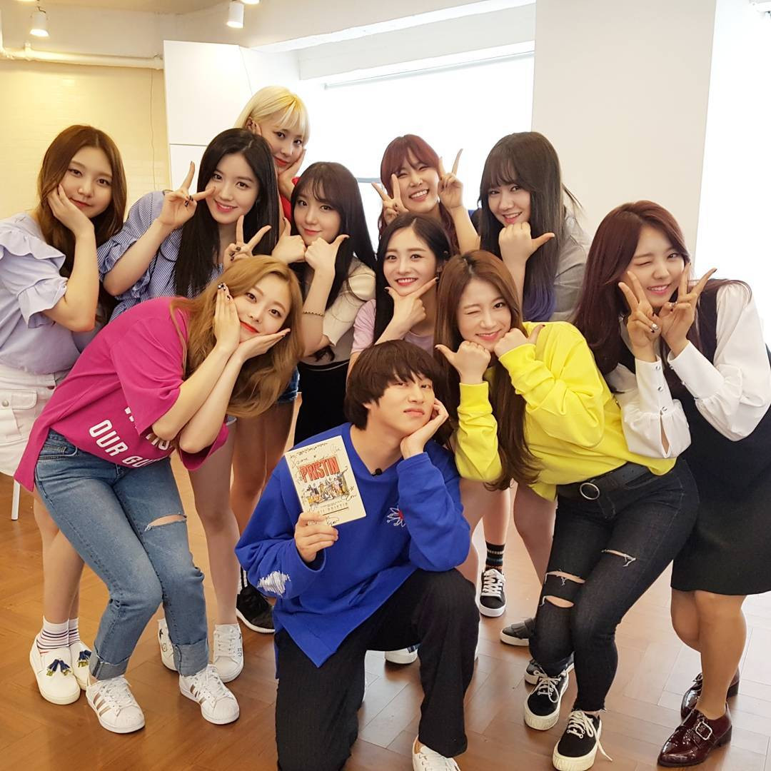 Nhân vật nào xứng danh idol thân thiện nhất K-pop? ảnh 25