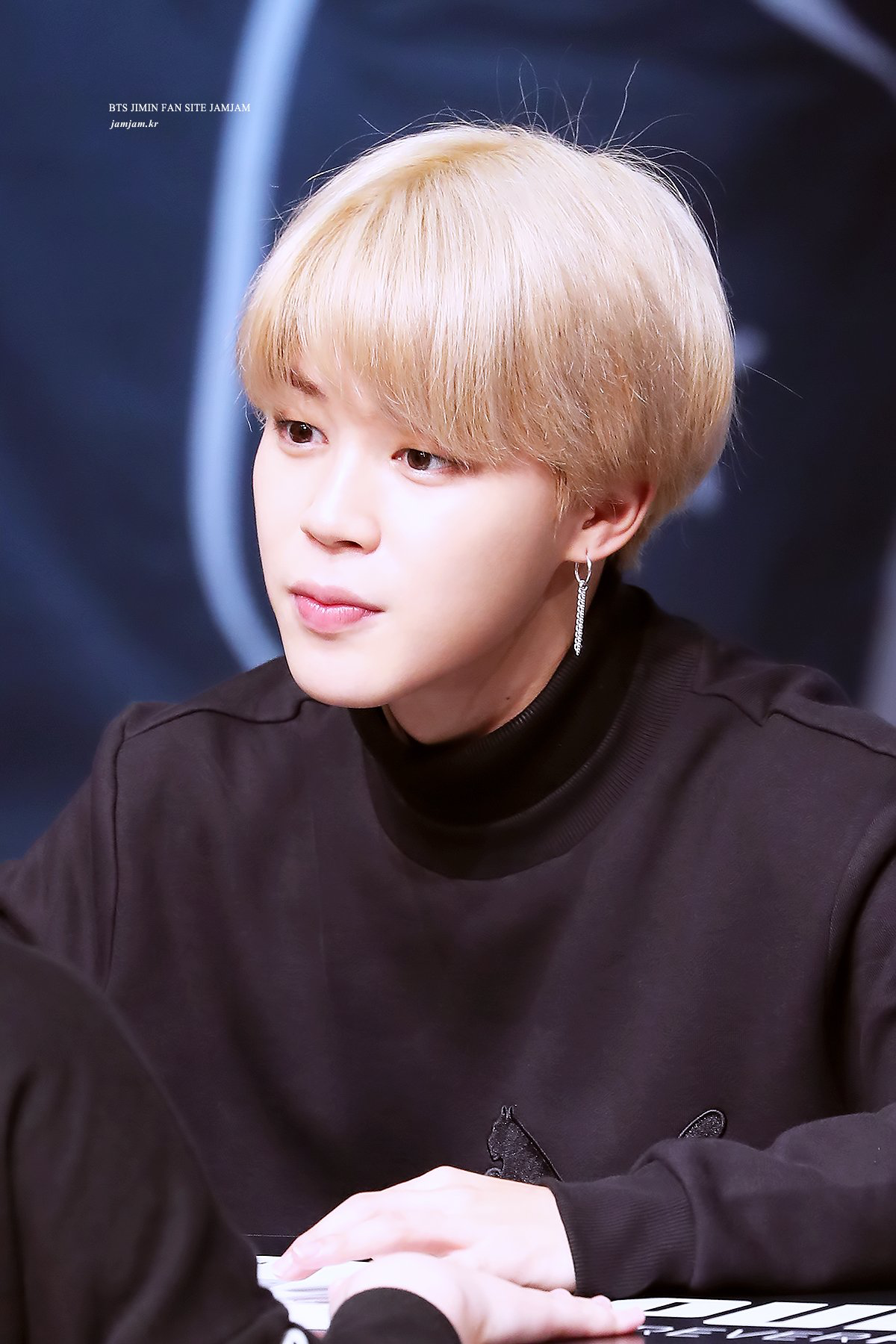 Anh chàng Jimin là thành viên duy nhất của BTS xuất hiện trong BXH này. Vẻ mặt đáng yêu cùng nụ cười ấy chính là thứ "vũ khí" có tính "sát thương" cao nhất.