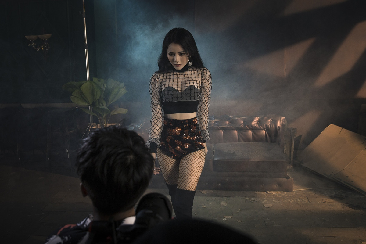 Những hình ảnh mới nhất của Kim Thành trước thềm tung MV mới khiến khá nhiều người bất ngờ.