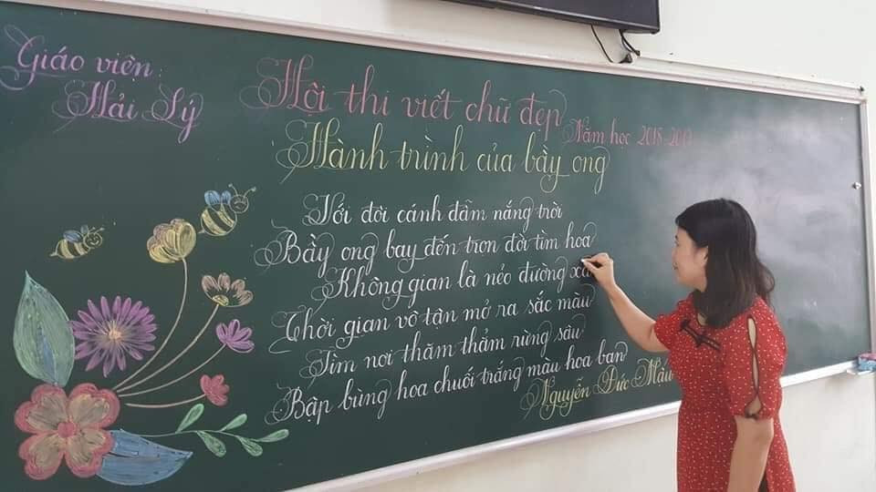 Các cô giáo đã “tùy cơ ứng biến” các họa cảnh, cách điệu kiểu chữ sao cho phù hợp với đề tài con người – quê hương – đất nước mà mình nhận được.