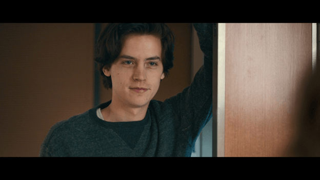 Nếu không nói là vẫn đủ đốn tim khán giả với nụ cười như thế này đây!