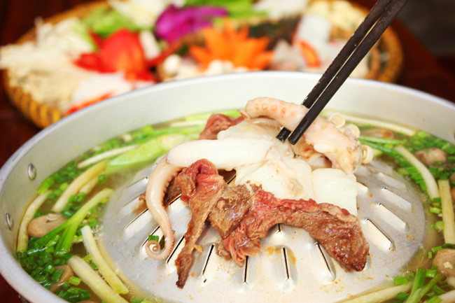 Trải nghiệm các kiểu ăn lẩu mới độc lạ đang khiến giới trẻ mê mẩn ảnh 9