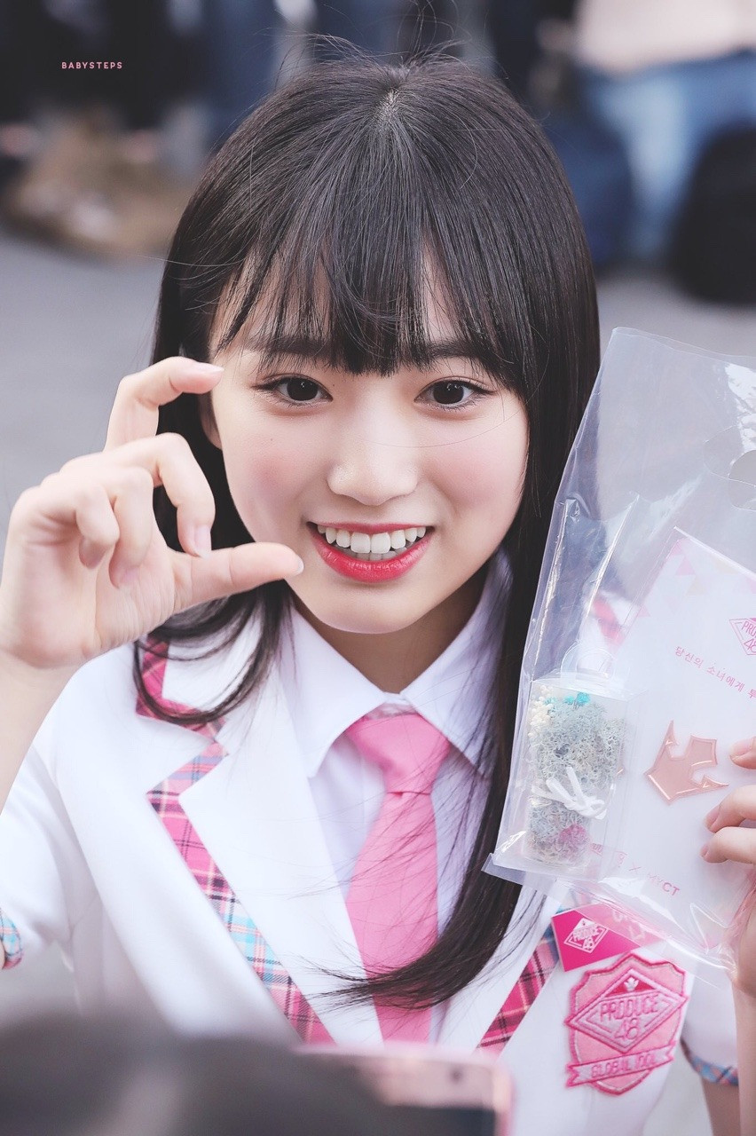 Hiện là thành viên có chiều cao thấp nhất 