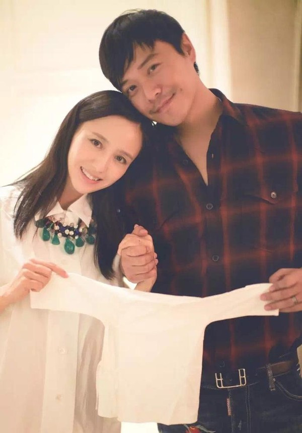 Trần Tư Thành bị phát hiện ngoại tình ngay trong lúc Đồng Lệ Á đang mang thai.