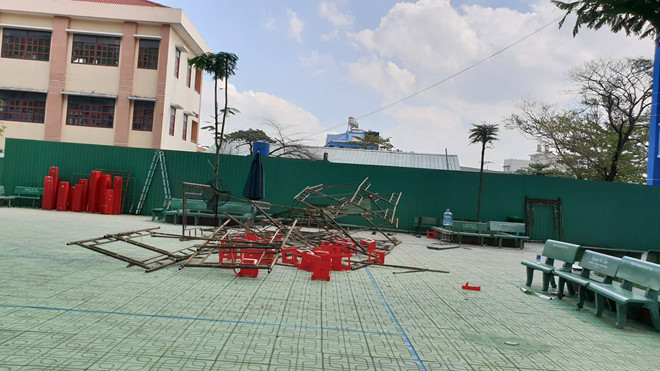 Hiện trường vụ sập giàn giáo. (Ảnh: Thuận Lâm)