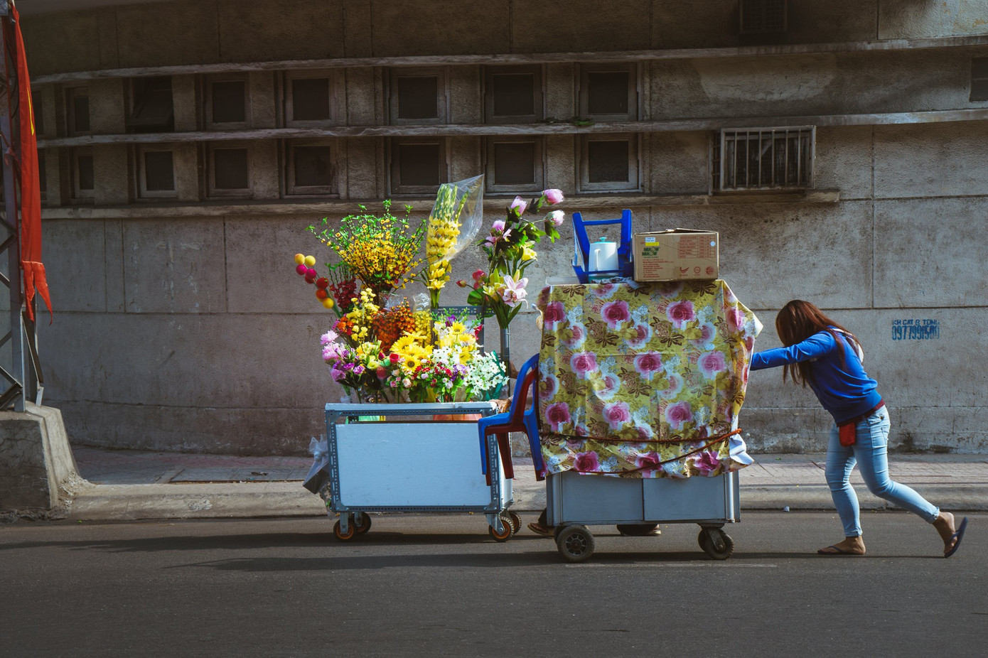 Ngoại mình mê bông nhựa "thập cẩm" lắm nè!