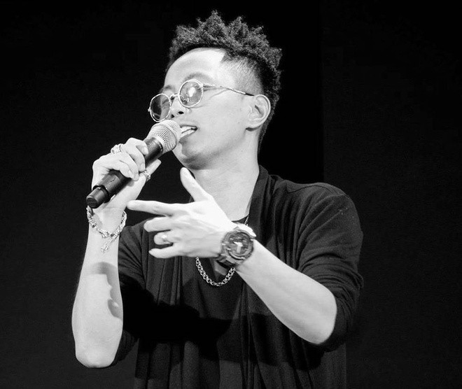 Kiểu tóc xoăn phù hợp với những người cá tính, có gu thời trang thoải mái, năng động.