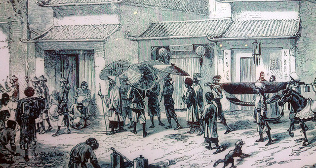 Hình ảnh miêu tả lại đoàn hộ tống của một vị quan trong khu phố cổ Hà Nội.