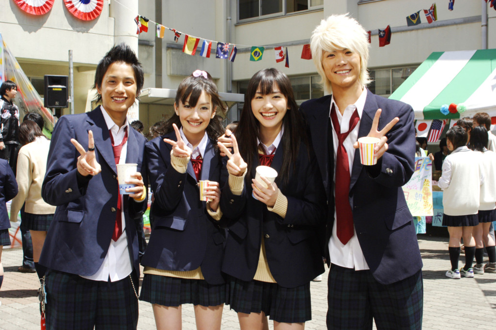 Cuối cùng, Hiro thực sự đã trở thành bầu trời, luôn dõi theo Mika.