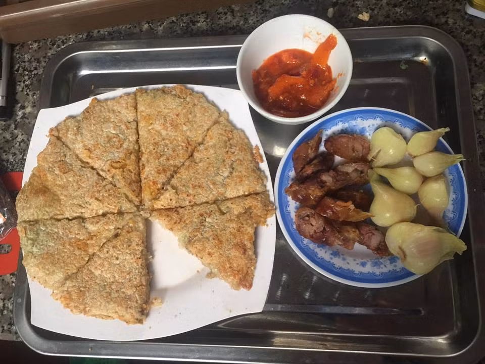 Ăn kèm hành chua là ngon hết sảy