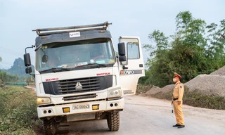 Cảnh sát giao thông Công an tỉnh Quảng Ninh vào cuộc sau phản ánh của Báo Tiền Phong