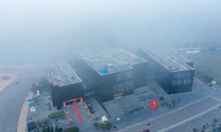 Cảnh lạ ở phố biển Quảng Ninh