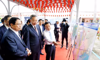 Tổng Bí thư Tô Lâm kiểm tra tuyến đường sắt Việt Nam - Trung Quốc