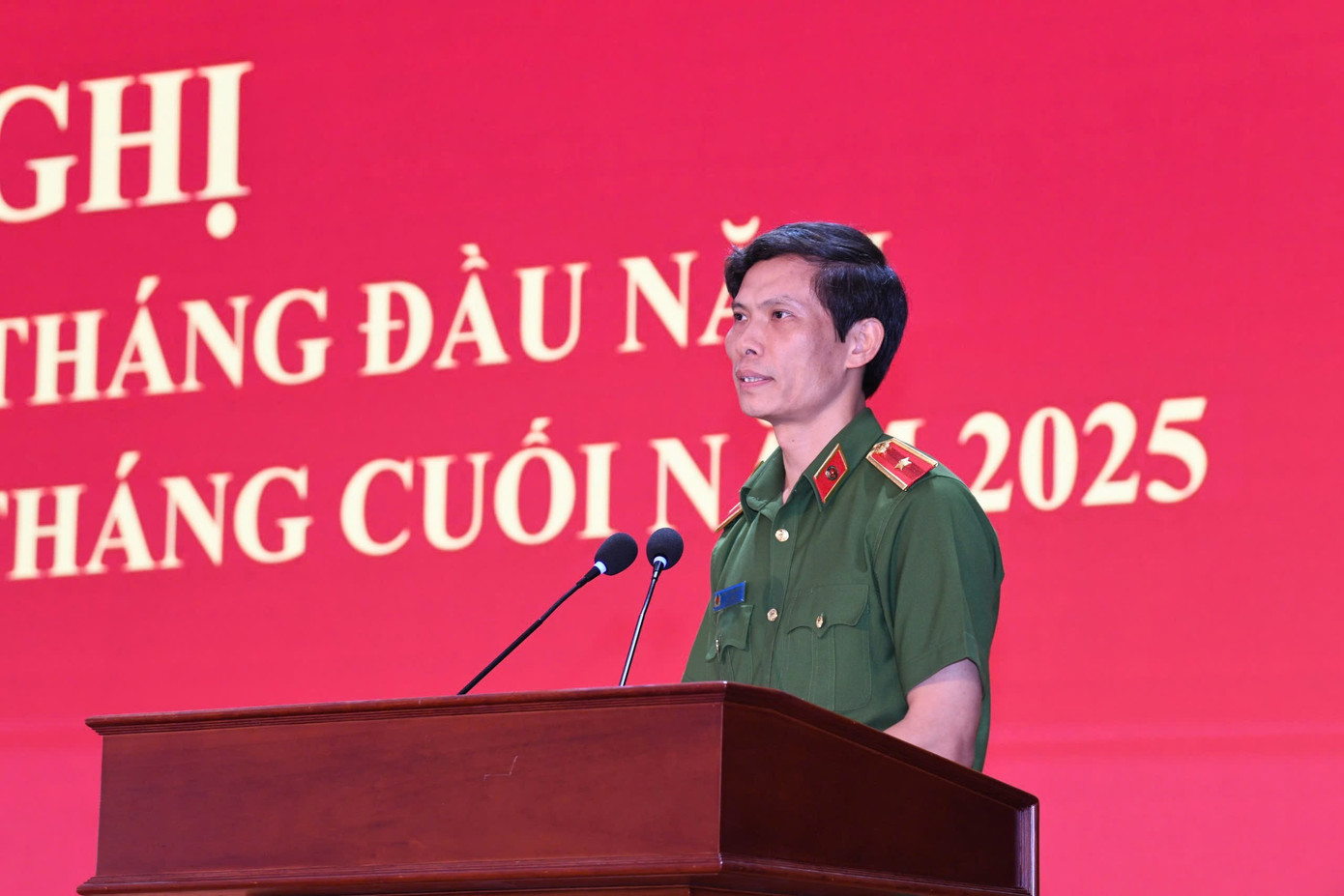Thiếu tướng Ngô Thanh Bình, Cục trưởng Cục Cảnh sát điều tra tội phạm về ma túy phát biểu tại hội nghị. hoi-nghi-1.jpg