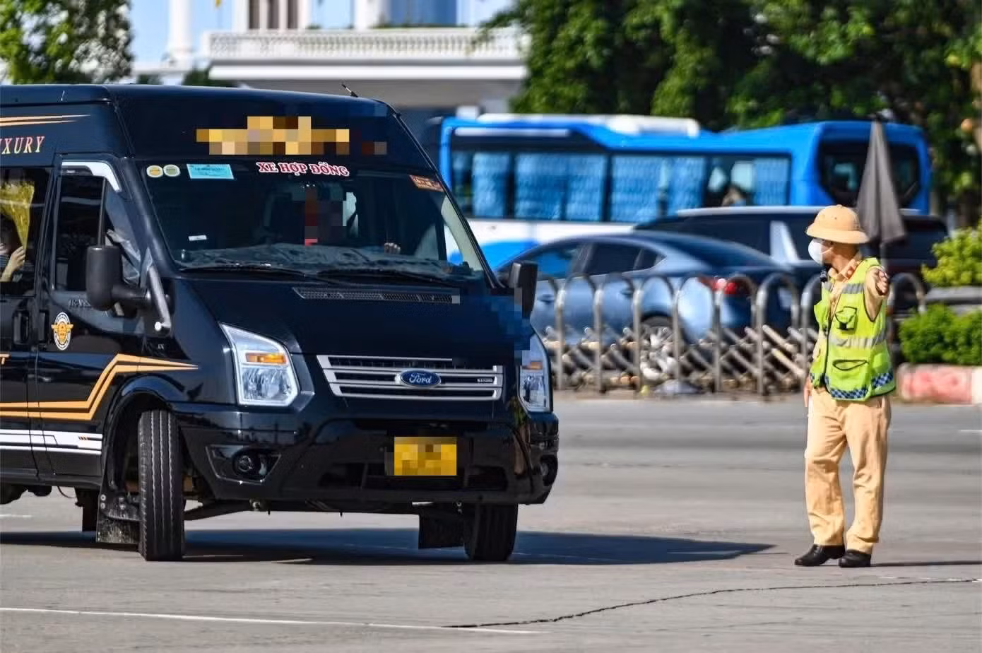 xe-hop-dong.jpg