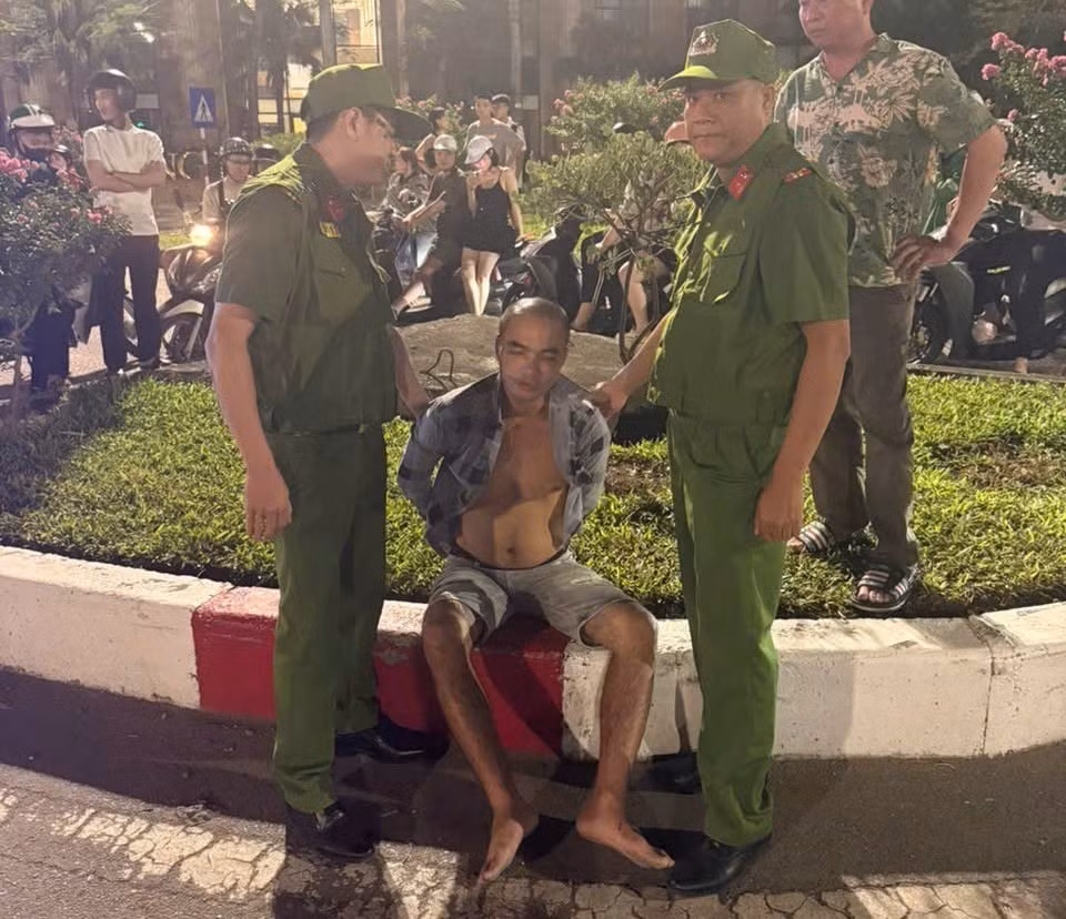 khong-che.jpg