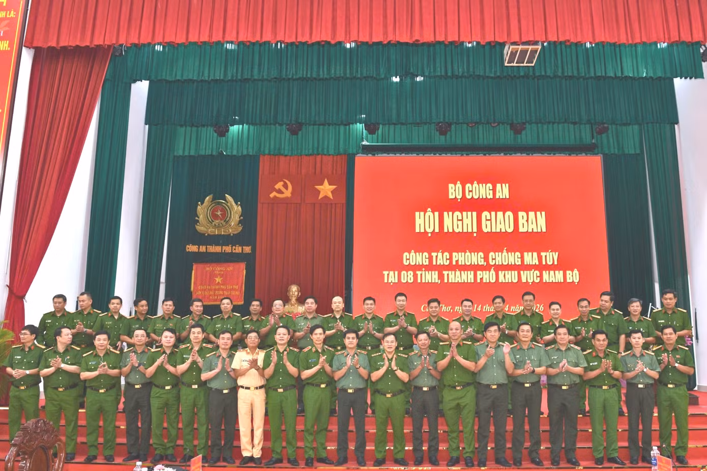hoi-nghi-6159.jpg