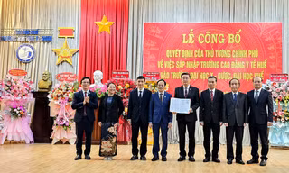 Sáp nhập Cao đẳng Y tế Huế vào Trường Đại học Y dược - Đại học Huế