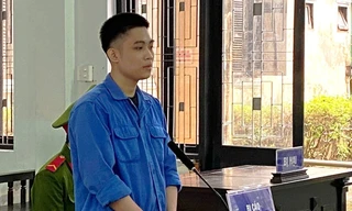 Lĩnh án 16 năm tù vì tàng trữ ‘nước vui’