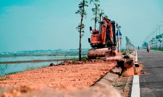 Bóc dỡ hàng trăm m3 đất đá 'lởm' ra khỏi dự án giao thông gần 195 tỷ tại Huế