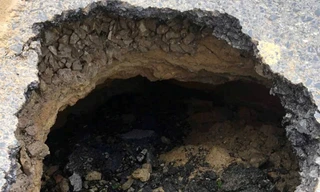 Tìm ‘thủ phạm’ gây sụt lún trên Quốc lộ 49 tại Huế