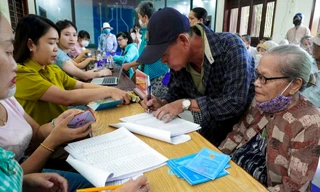 Một phường ở Đà Nẵng chi trả chế độ bảo trợ xã hội cho hơn 5.000 người dân