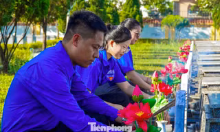 Ngàn đóa hoa tri ân của tuổi trẻ Đà Nẵng dịp 27/7