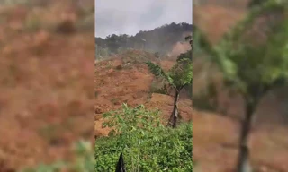 Sạt lở kinh hoàng ở xã biên giới Đà Nẵng