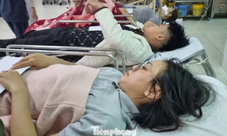 Cô dâu bàng hoàng kể khoảng khắc ô tô khách va chạm với xe đầu kéo khiến 11 người thương vong