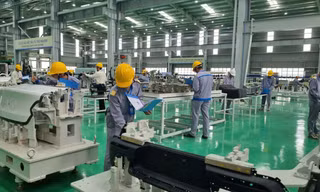 Nghỉ Tết Dương lịch 4 ngày, thưởng 140 triệu đồng/người
