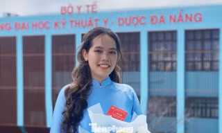 Đứng trong hàng ngũ của Đảng không chỉ tự hào mà còn đầy trách nhiệm