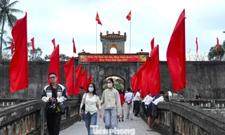 Ngàn đôi chân nhẹ bước trong Thành cổ Quảng Trị 