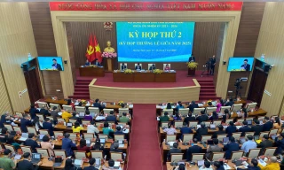 Quảng Ngãi thông qua chính sách hỗ trợ cho cán bộ sau sáp nhập