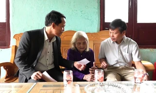 Mang thùng phiếu đến tận nhà, không để cử tri nào lỡ quyền bầu cử