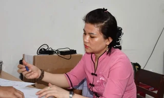 Bé 14 tháng tuổi ở Quảng Ngãi bị bảo mẫu ném xuống nền nhà đã qua đời