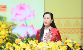 Quảng Ngãi thông qua nhiều chỉ tiêu quan trọng, quyết tâm thành tỉnh phát triển khá của cả nước