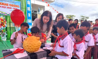 Heo đất gây quỹ nuôi học sinh nghèo ở vùng cao Quảng Ngãi