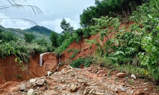 Sạt lở bủa vây hạ tầng giao thông Quảng Ngãi