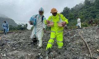 Chuyện ấm lòng của những tài xế sau nhiều ngày bị mắc kẹt trên đèo Lò Xo