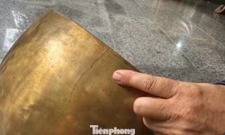 Người đàn ông liên tục vào chùa đập phá