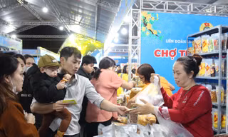 Đà Nẵng: Hàng chục tỷ đồng lo Tết cho công nhân khó khăn