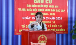 Điểm bầu cử đặc biệt ở Đà Nẵng với 100% cử tri lần đầu bỏ phiếu