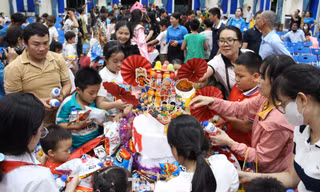 Gần 1 tỷ đồng mang Trung thu đến với con công nhân khó khăn ở Đà Nẵng