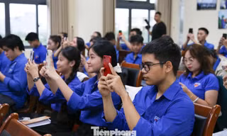 'Sống an toàn' trên mạng xã hội