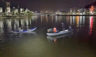 Tìm thấy thi thể thiếu niên bị lật thúng khi chèo trên sông