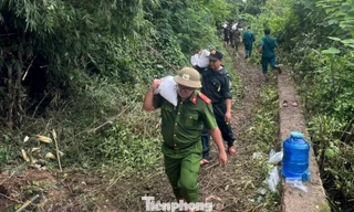 Khẩn trương gia cố đê sông Gò Chàm bị sụt lún, rò rỉ nước