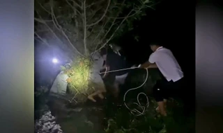 Tổ trưởng an ninh ở Gia Lai lao xuống dòng nước xiết cứu người trong đêm