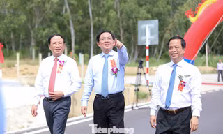 Gia Lai khánh thành 2 tuyến giao thông quan trọng chào mừng Đại hội đại biểu Đảng bộ tỉnh
