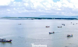 Nhọc nhằn mưu sinh giữa sóng nước Thị Nại